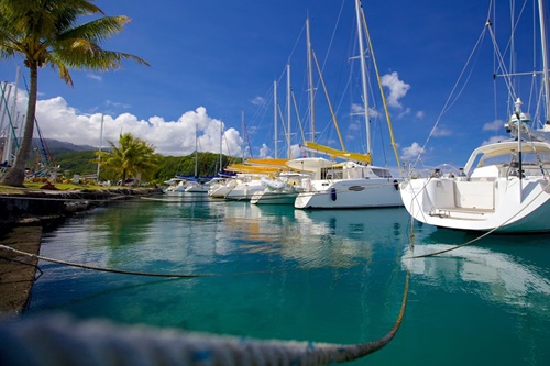 Apooiti Marina, Raiatea